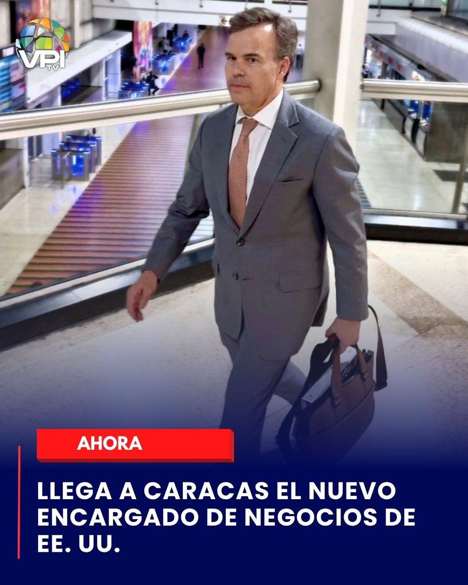 VPITV's tweet image. 🇺🇸🇻🇪 El nuevo encargado de Negocios de Estados Unidos en #Venezuela, John Barrett, llegó a Caracas este #23Abr, informó la embajada estadounidense en la capital.

“Estoy en tierra venezolana para seguir implementando el plan de tres fases del presidente Donald Trump y el