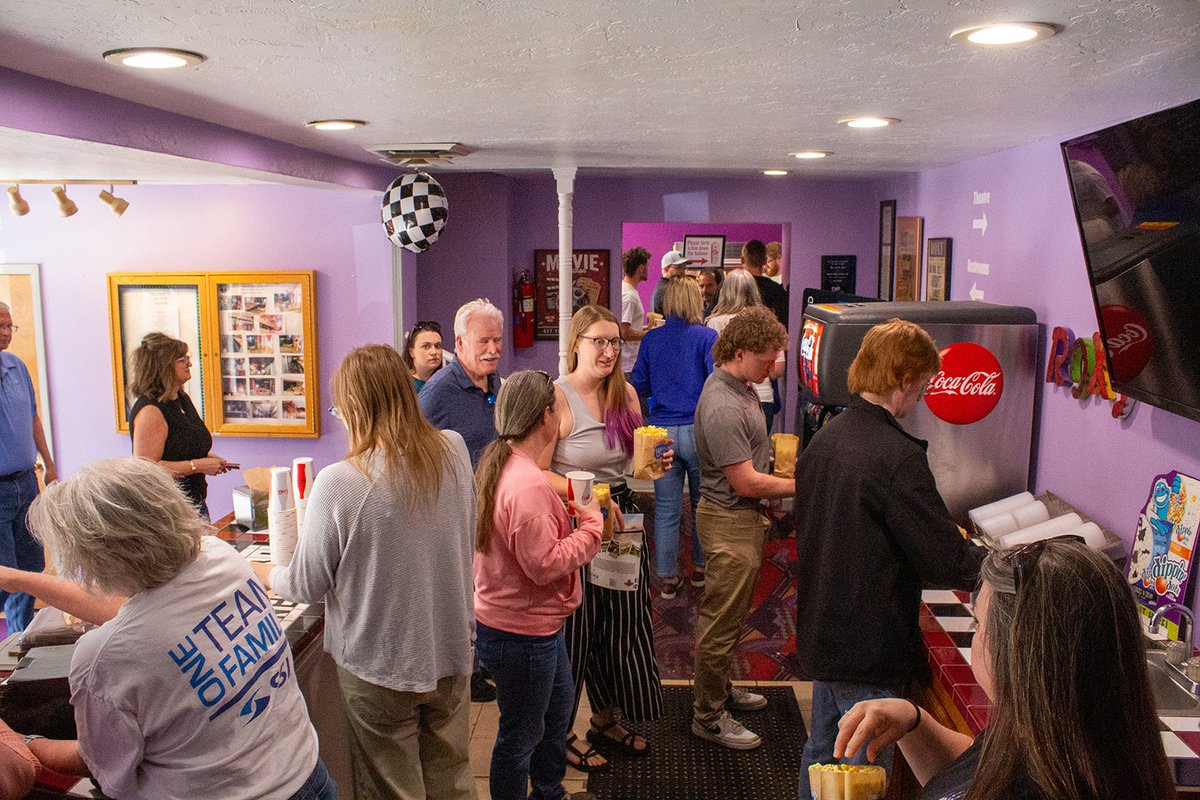 agvance's tweet photo. 🔷 We had most of our SSI family in the Shelbyville office yesterday for this year’s annual meeting. It’s always exciting to connect, collaborate, and look ahead to the coming year.

Thank you, Shelbyville Roxy, for letting us take over the theater for our meeting! 📽️ https://t.co/1v0XqkxxfU
