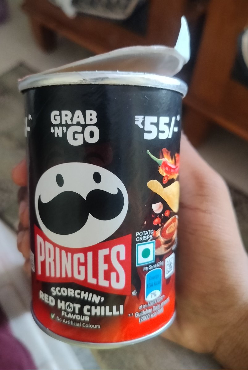 solonewseditor's tweet photo. Hey @Pringles @PringlesIndia , You are charging a little higher prices as compared to your other competitors in India and still using Palm oil for the manufacturing of the chips. Don't you think you should use other oils like sunflower or canola which will justify this price. https://t.co/qpSuVJHTvw