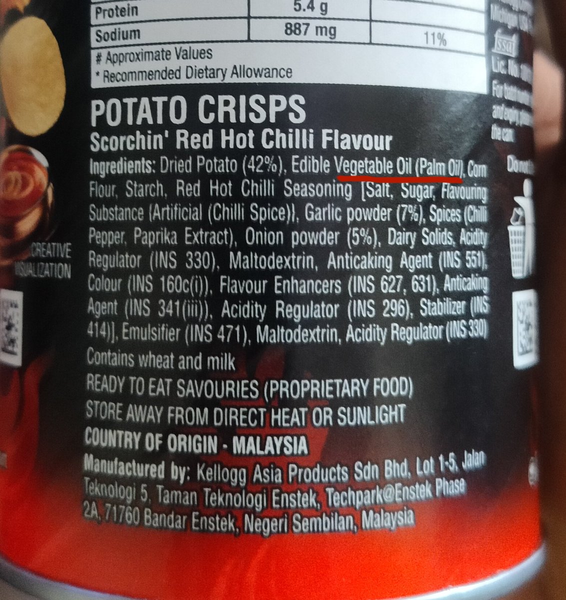 solonewseditor's tweet photo. Hey @Pringles @PringlesIndia , You are charging a little higher prices as compared to your other competitors in India and still using Palm oil for the manufacturing of the chips. Don't you think you should use other oils like sunflower or canola which will justify this price. https://t.co/qpSuVJHTvw