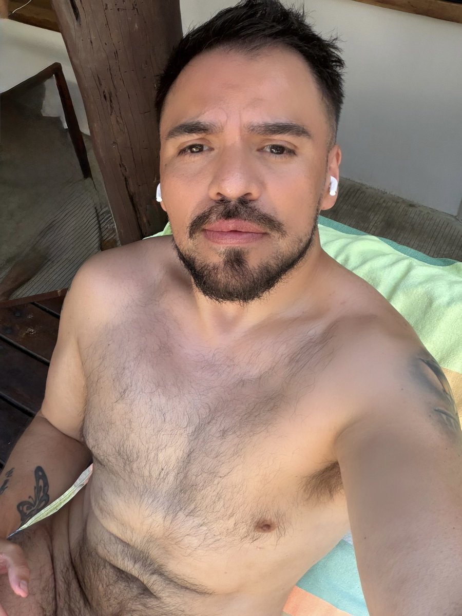 T̶h̶e̶ B̶arbon N̶e̶x̶t̶ D̶o̶o̶r̶ 🏳️‍🌈 tweet media