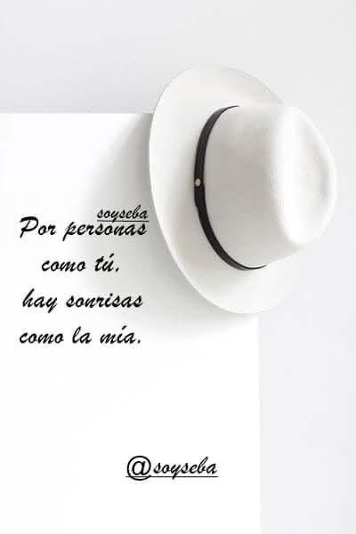 Tengo libros y cartas que hablan de tí, pero solo yo entiendo el idioma oculto entre lo que dicen y lo que callan...

Guardo páginas llenas de tí, ninguna pronuncia tu nombre, pero todas te conocen, y aún así, ninguna te nombra...

Siempre Queriéndote Tanto.