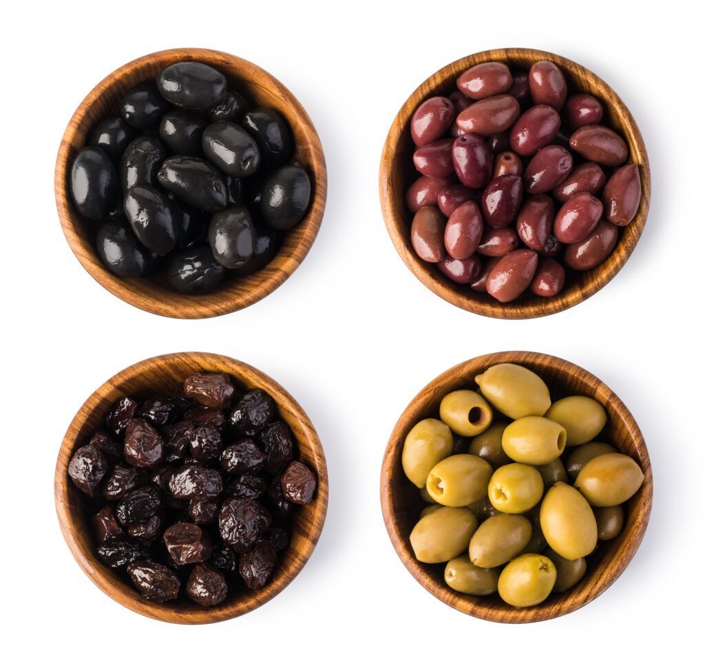 luxsure's tweet image. Quand l’olive devient technique 😍  : Kalamata, Chalkidiki, Amfissis, Throumba : une variété = une méthode. Saumure, sel, séchage. 

#GreekOlives #Kalamata #Chalkidiki #Throumba #MediterraneanFood 

luxsure.fr/2026/04/22/var…