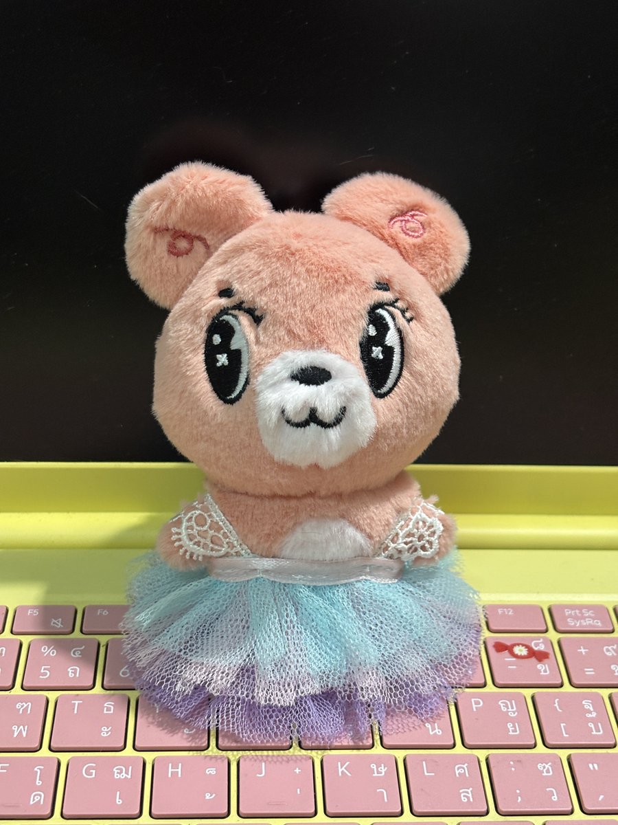 ฟิตติ้งชุดแรก 
หลานสวยได้พ่อ🤭