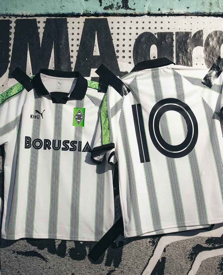 Borussia Mönchengladbach dan Puma merilis jersey casual terbaru bernama 'KING Trikot' 😍

Langsung aja mana foto Kevin Diks-nya, min <a href="/borussia/">Borussia</a>