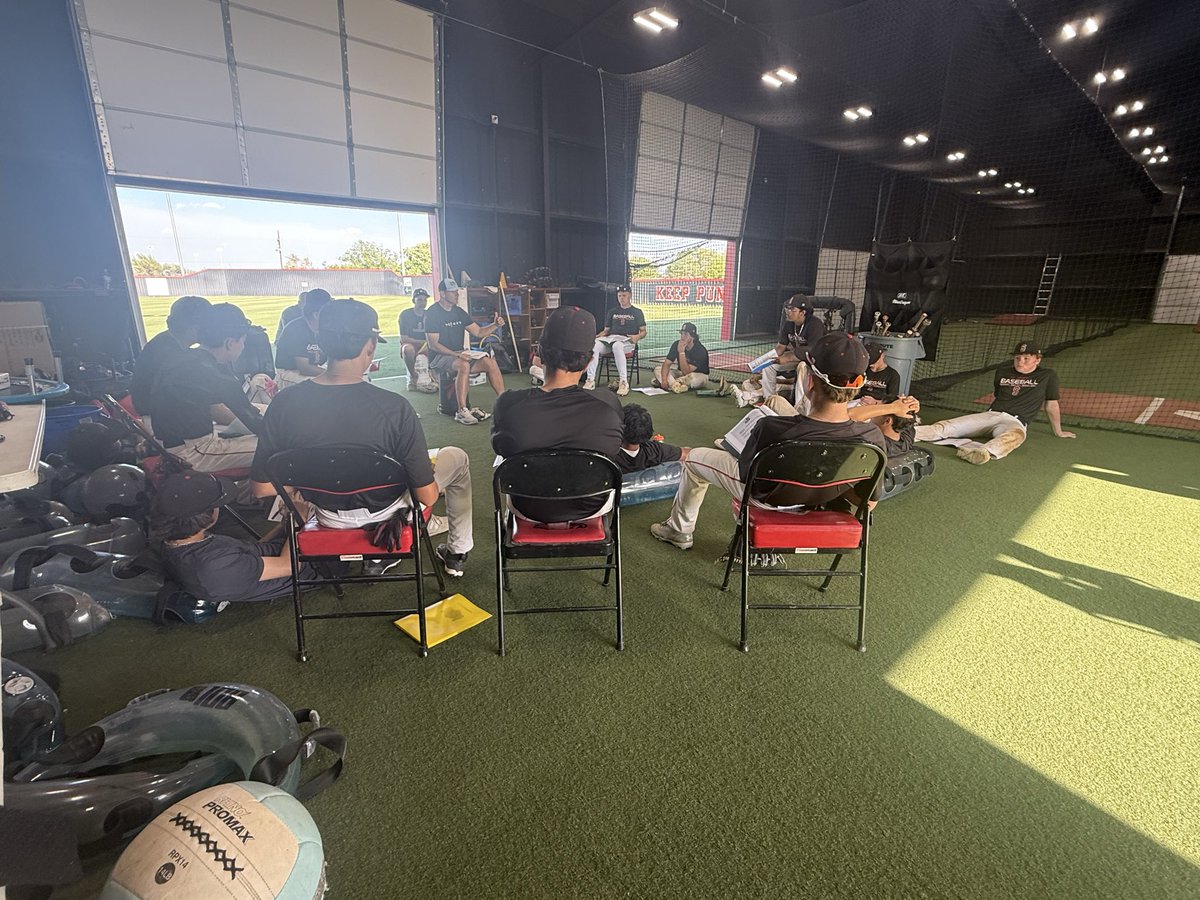 Slaton_Baseball's tweet photo. Thank you @TheFCATeam and @HeardGarrett for pouring into our guys yesterday.

Nehemiah 6:15–16 

The wall was finished.
What God starts, He can finish.
Consistency + perseverance produce results.

What kind of legacy do you want to leave?
#KeepPunchin #TigerBaseball https://t.co/u6uIJlrLvY