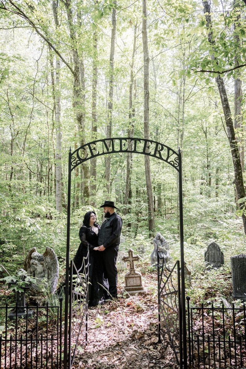 caprasouls's tweet photo. IM MARRIED!! 🤍💍🖤 https://t.co/Uk5iFiuAep
