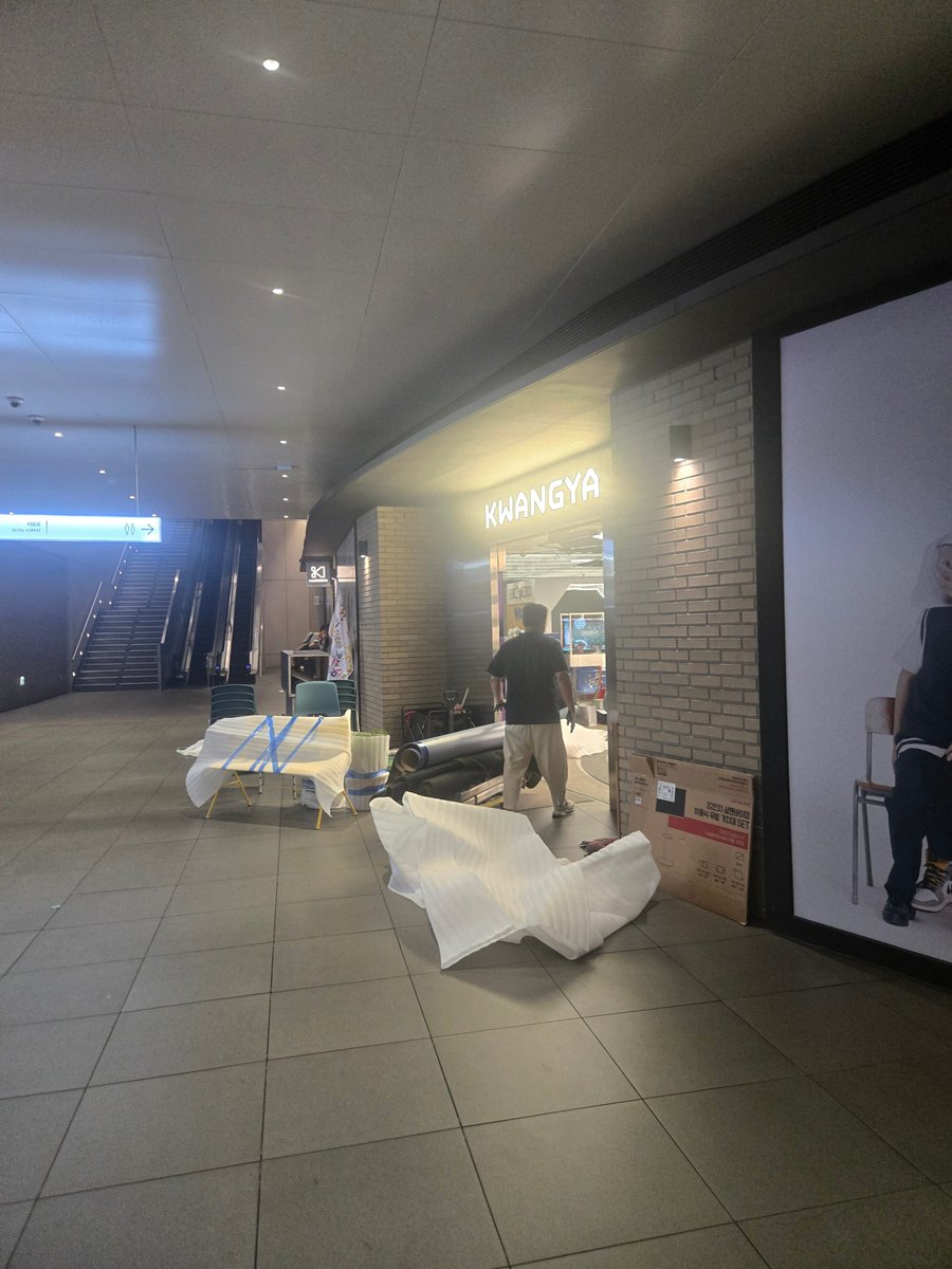 저스틴 와이프 tweet media