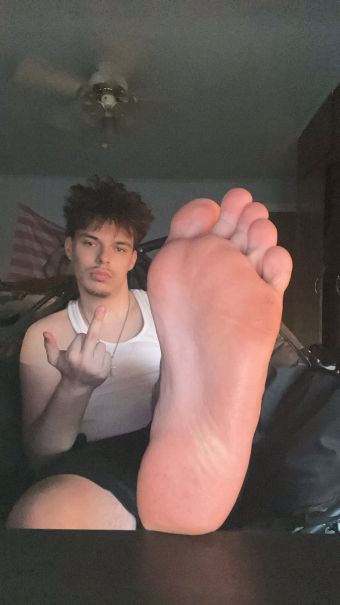 AlphaThizzy's tweet photo. Look at you drooling at my perfection‼️

#FinDom #Cashmaster #cashgod #cashalpha #dom #sniff #serve #send #cashmaster #serveyourhsalpha #feet #malefeet #footfetish #cashmaster #findom #footworship #cashslave #finsub #domination  #tramplin https://t.co/AqBOjO3ZGi