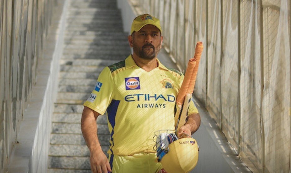 HereToTroll72's tweet image. Two great players not playing in el classico 😞

#MIVSCSK
#DHONI
#ROHIT