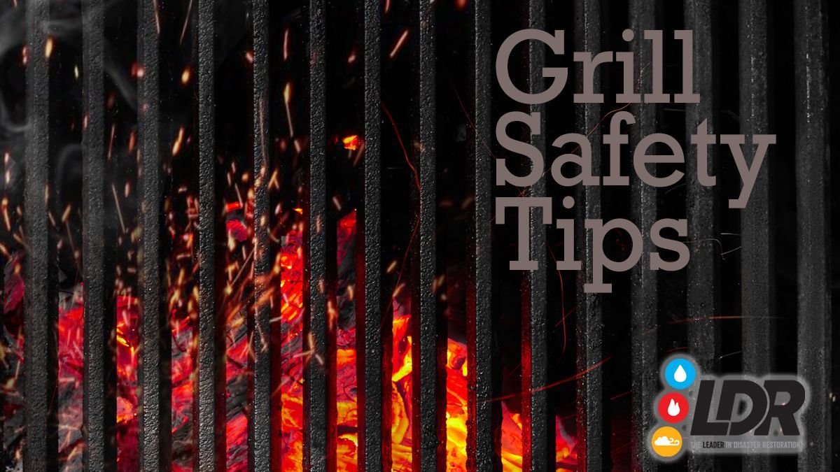 LdrCleaning's tweet image. While you’re grilling, take these important safety measures to protect yourself and others. Keep children and pets three feet away. Never leave your grill unattended and make sure your grill is cleaned before each use.  #BBQ #Grill #Tips #SafetyTips #Safety #FireSafety