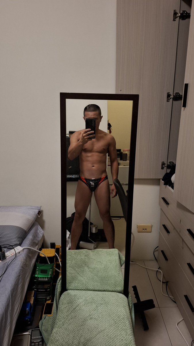 HUNK tweet media
