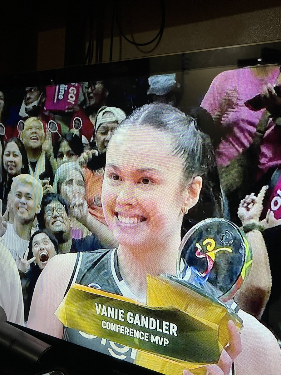dnbrtbndo's tweet photo. Dsurvv na dsurvv!!! 🥺 Congratulations Vanie what an improvement. 💙❤️👏🏼 #PVL2026 https://t.co/VOB9eW1gRC