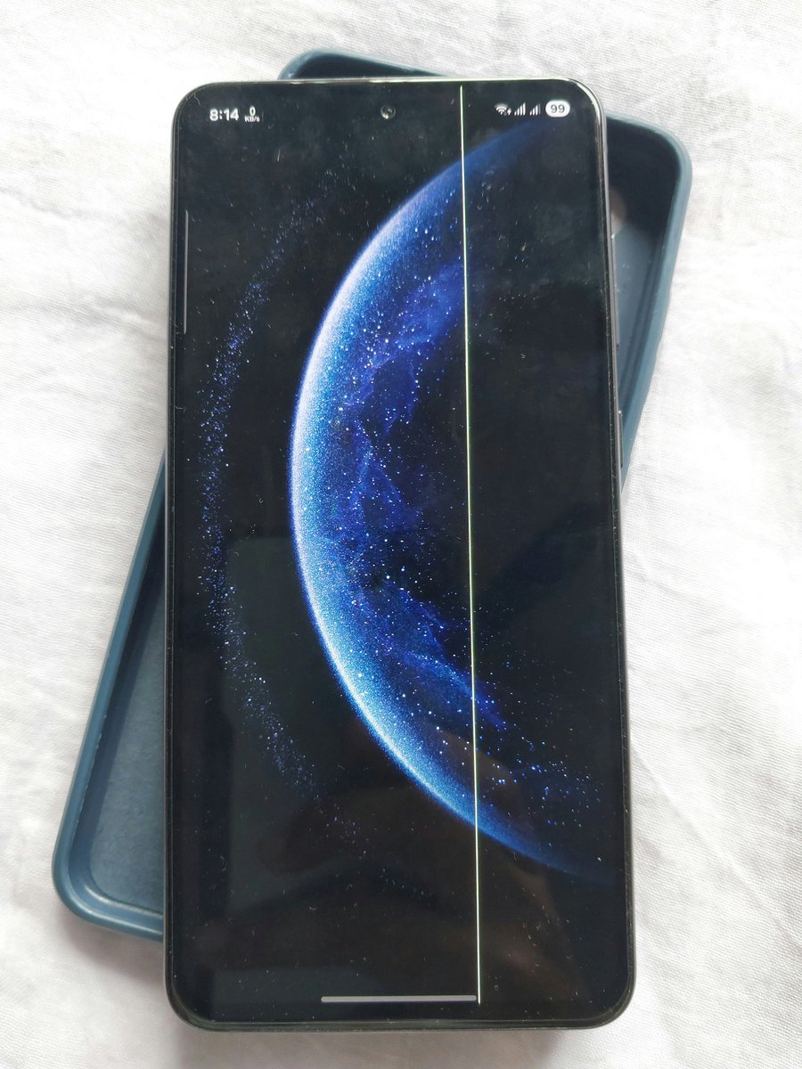 BSayan86409's tweet image. Premium pricing, repeated problems.
Green line issue again, job sheet raised, still no proper support—only ₹10K+ repair cost.
No guarantee it won’t happen again.
This isn’t the experience expected.
#Samsung #SamsungSupport #GreenLineIssue #BatteryIssue #CustomerExperience #S21FE