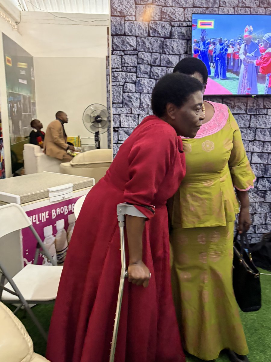 Varakashi4edByo's tweet image. Senior Government Officials attended Day 4 of the Zimbabwe International Trade Fair(ZITF) main in Bulawayo, the official opening of the 66th edition of the annual trade showcase.
#Cab3
@Varakashi4ED 
@dereckgoto 
@DumisoJnr22247 
@mattmutaz 
#ZITF2026
#Bulawayo
#Zimbabwe