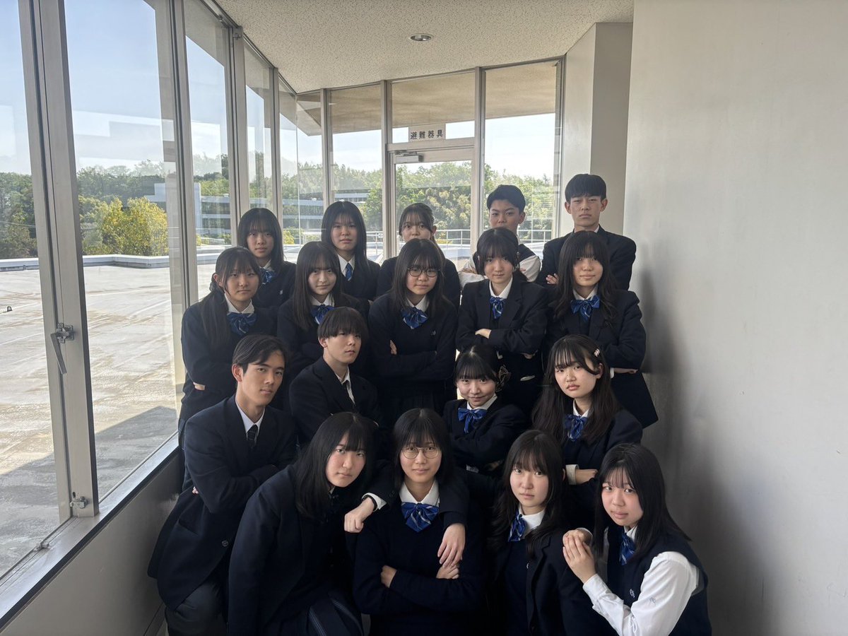 ToinWO's tweet photo. 都蘭辺跳（トランペット）パート参上🔥
いっっっつも元気でにぎやか！！！！
ユニークな人物が集まった、超個性派集団ダﾂﾂﾂ🎺笑いが絶えない毎日を、私たちと一緒に過ごそうぜ😎✨

※画像と文章はイメージです
みんなTPOをわきまえた優しい人たちなのでご安心ください🙇🏻‍♀️
#桐蔭学園高等学校吹奏楽部 https://t.co/GB8VcDZnAR