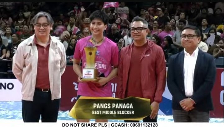 Smnt_als's tweet photo. Her 10th BEST MIDDLE BLOCKER AWARD. The Most Decorated Middle Blocker Indeed. So proud of you, Pangskyy!! 🩷✨ https://t.co/HGa8h2Smok