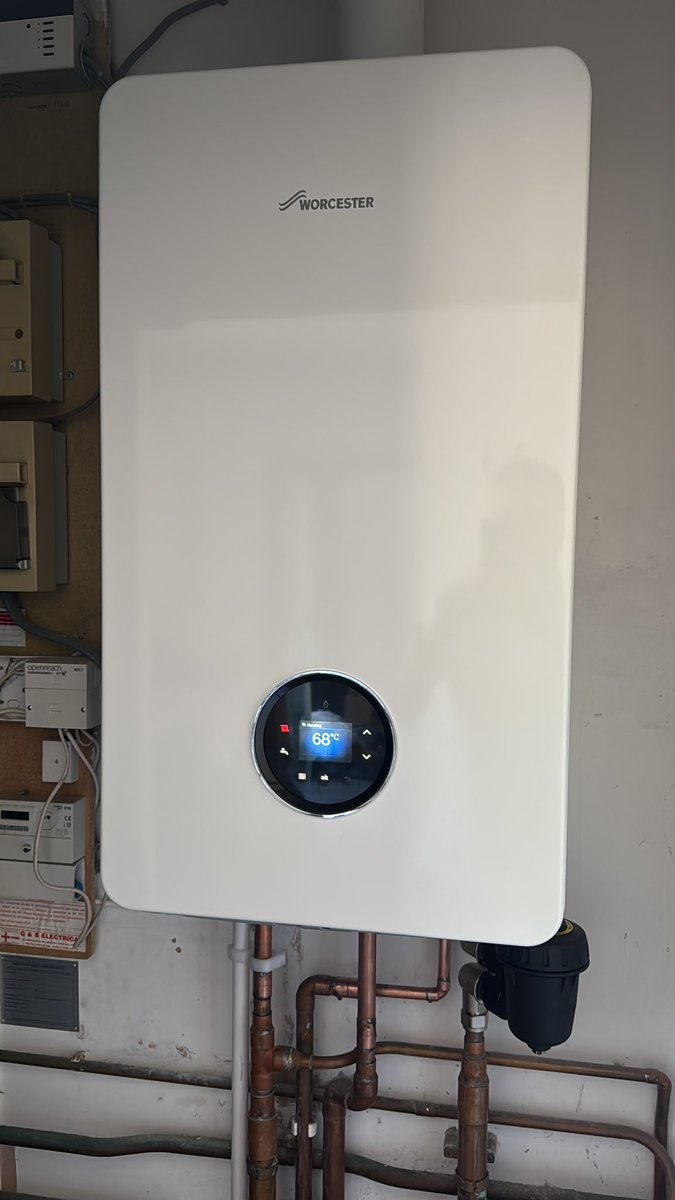 Darren Huckerby tweet media