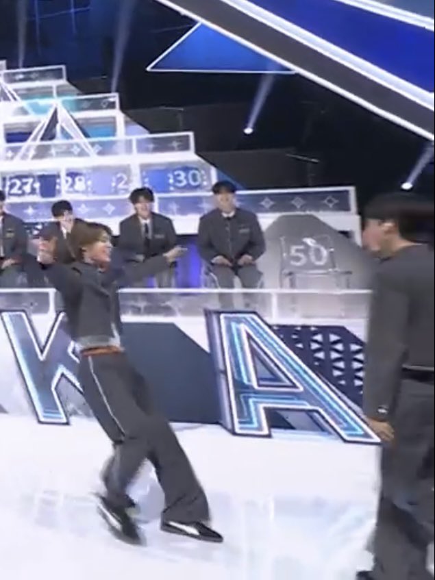 와카@ARROWZ tweet media