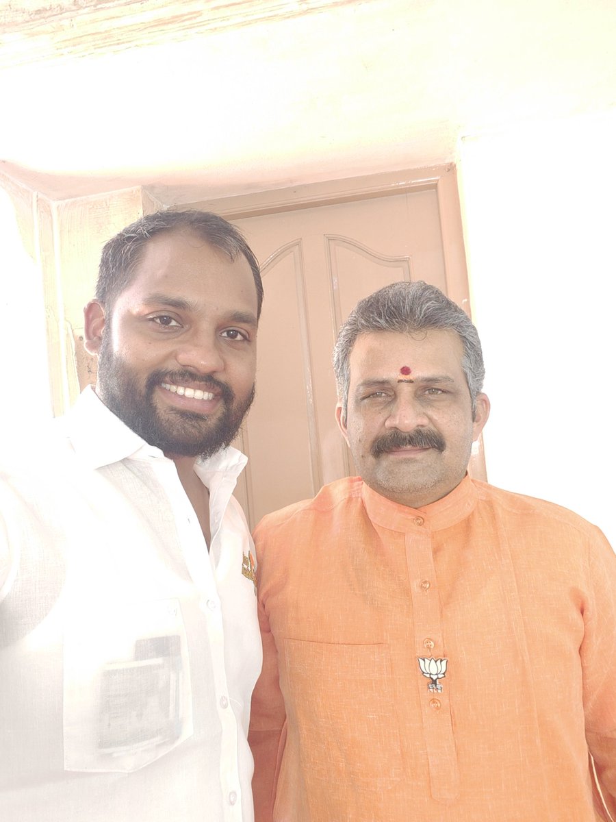 thamizhan4yu's tweet photo. What an absolute honor it was to welcome Sri @bvsnBjp! 🤩 We had such a fantastic and insightful conversation, truly a privilege! ✨ #NDA #BJP https://t.co/SWrwJwsZFA