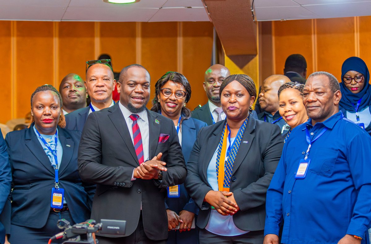 Arden_Kitomari's tweet image. NMB enabled over Sh9.8 Trillion in government collections via digital platforms since 2018, boosting efficiency and transparency.

🔗Kitomari Banking &amp;amp; Finance Blog [ardenkitomaritz.blogspot.com/2026/04/how-nm…] 

#NMBBank #FinTech #Tanzania #DigitalTransformation #KitomariBankingFinanceBlog