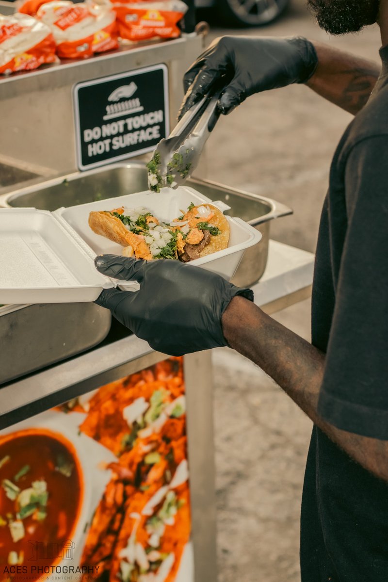 Quanoooo's tweet photo. Went Legit Come Check Us Out Cali Tacos Columbus Ohio Coming To A Hood Near You #columbus #tacotruck https://t.co/64YOpAtl4m