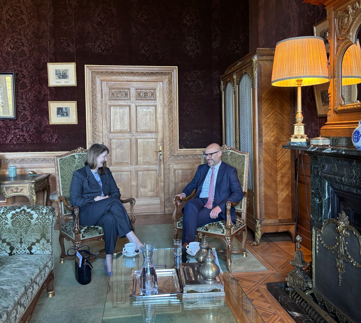 PCA_CPA's tweet image. 🔹 #PCA News | Courtesy meeting with the Ambassador of #NewZealand 🇳🇿🔹

🏛️ #PCA Secretary-General @Marcin_Czepelak had the honour of receiving the Ambassador of New Zealand 🇳🇿, H.E. Charlotte Frater, at the Court’s headquarters, the #PeacePalace.

⚖️ The meeting provided