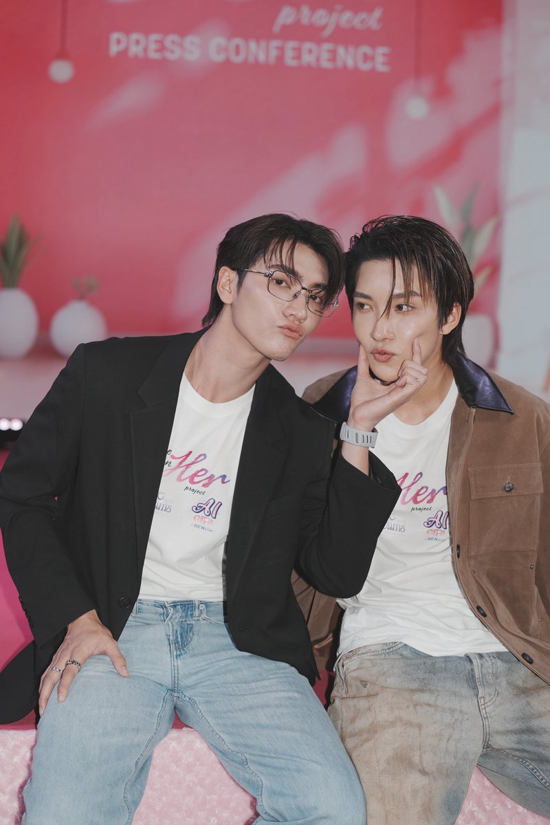 kingnoeul's tweet photo. repeat after me everyone "THANK YOU FORT"
#MMYGLSeriesPressCon https://t.co/xs78KsUMvb