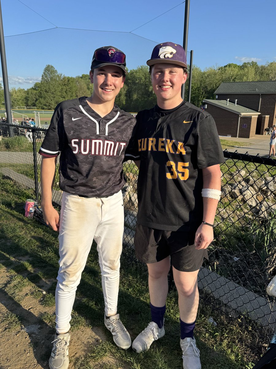 jaxwineinger's tweet photo. We split with Rockwood Summit. Both games were fun and exciting. Solid performance by an old teammate; good job Crew Macklin. Lost one and won one. @RylenWineinger https://t.co/3RgBt9WAba