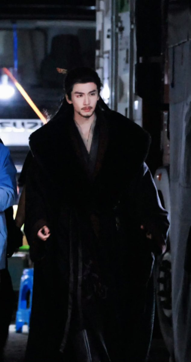 พี่ลุคมีหนวดเคราทำมัมใจเหลวมากกกก