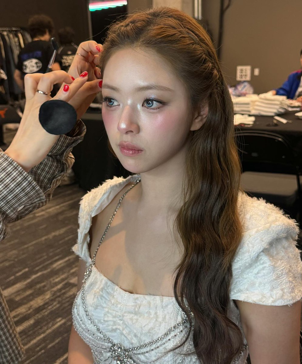 JEONGYEONBR_'s tweet image. PERFEITA! A maquiadora de JEONGYEON publicou fotos inéditas da artista em seu Instagram.

#JEONGYEON #정연 #TWICE #트와이스