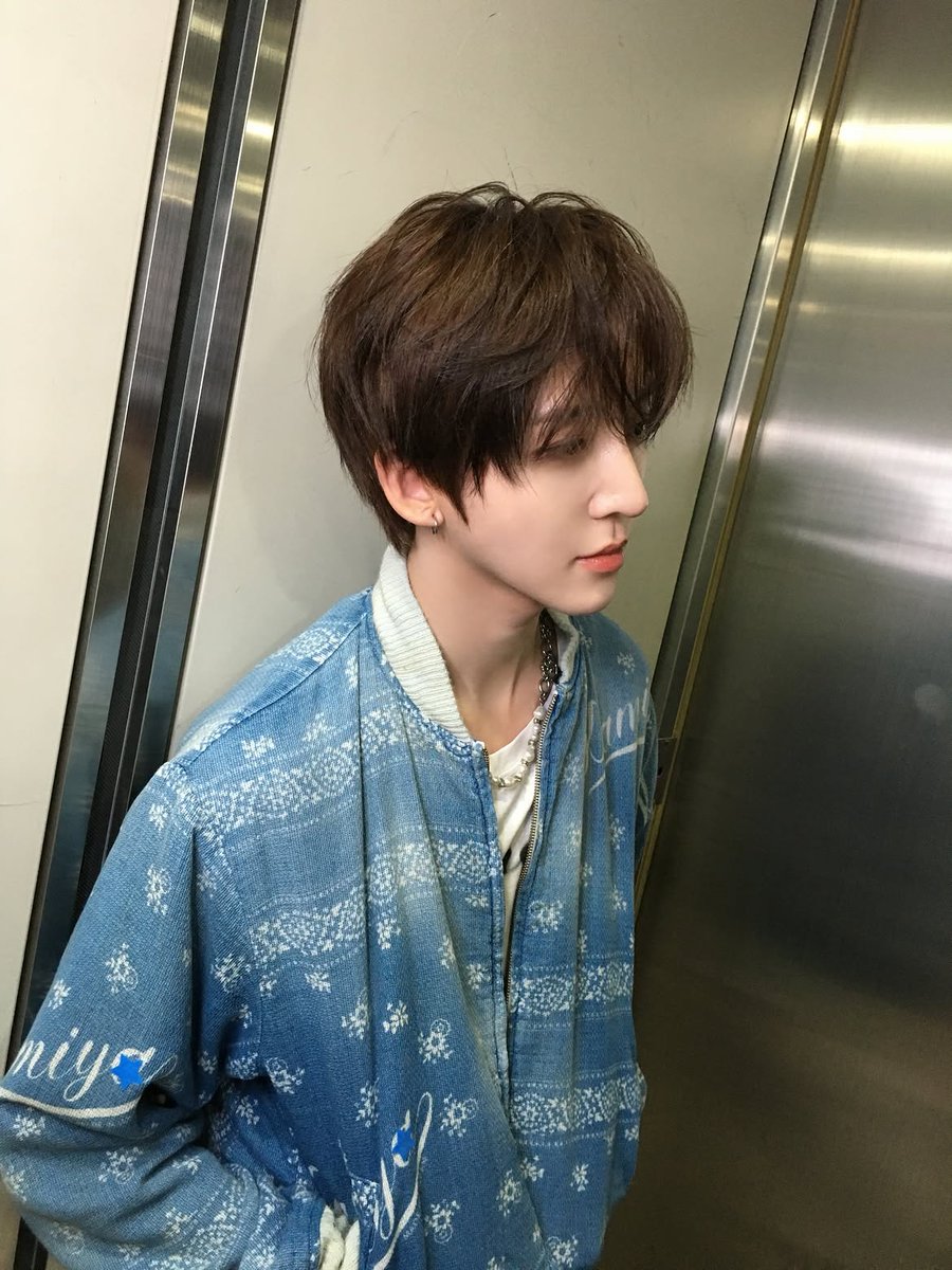 313conut's tweet image. 존잘... #동현