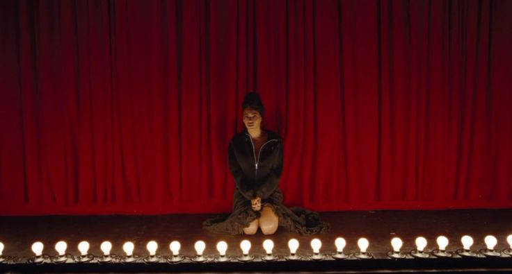 didow_lucas's tweet photo. imagina o tanto de corte/material visual que o lemonade tem arquivado.

nunca vou descartar a ideia de que a cada Tema/Poema a Beyoncé iria apresentar uma abertura diferente no palco de forma "teatral".
Igual o "Su1c1d10" de "Pray You Catch Me". https://t.co/2iE9cr7bzQ