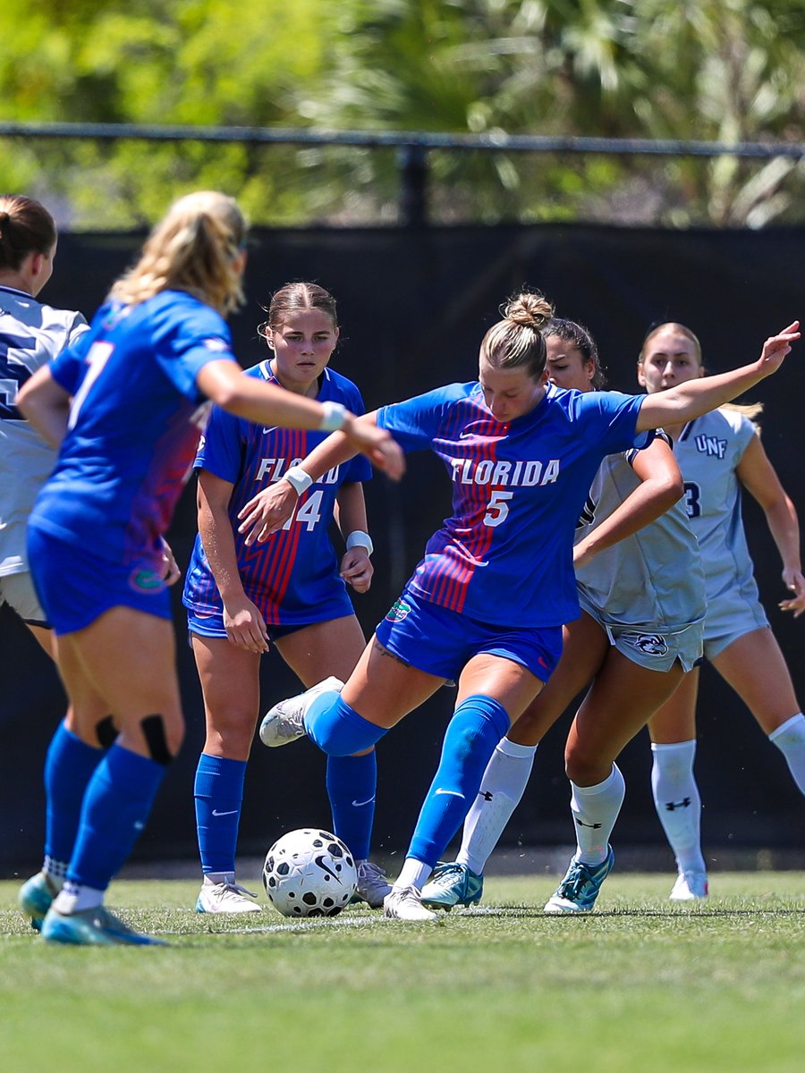 GatorsSoccer's tweet photo. Happy Birthday Mia!! 🎉🎉 https://t.co/lVoLfqR5zy
