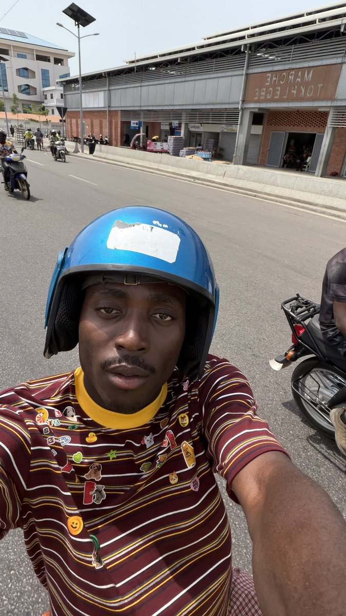 Cleverly 💐 tweet media