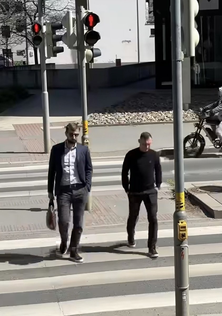 Destralux tweet media