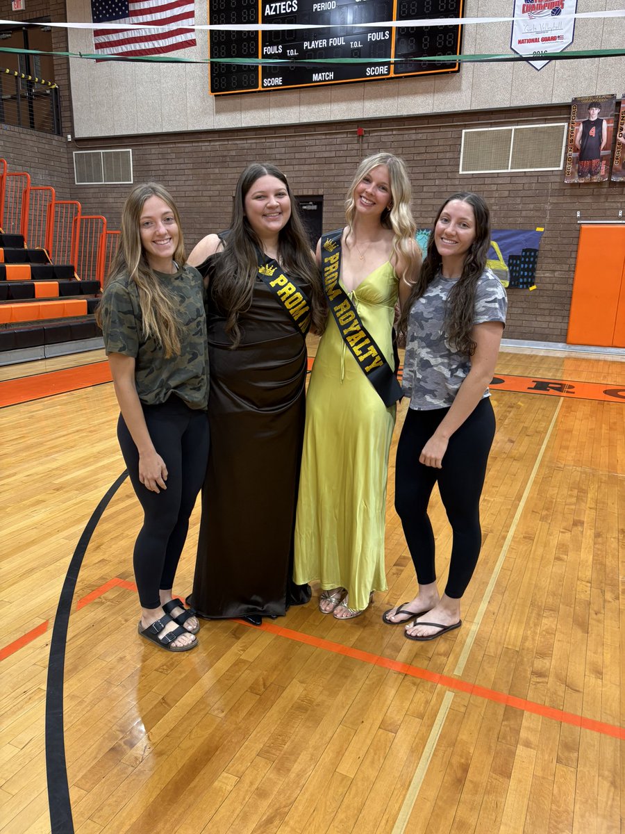 CDS Aztec Softball 🥎 tweet media