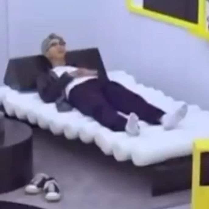 𝓑𝓻𝓾⁷ ^•⩊•^ VAI VER O BTS tweet media