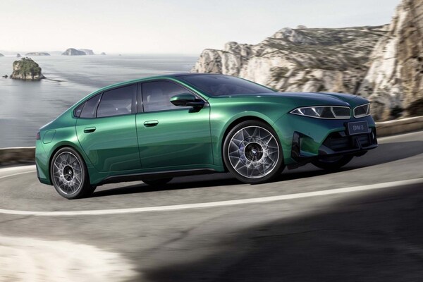 AutoWeek tweet media