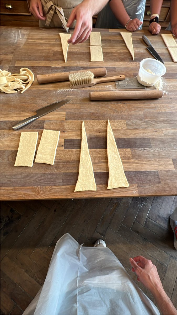 cxv__'s tweet photo. Baking class 🥐.
لذييذة جدا https://t.co/m3gbFBL7VT