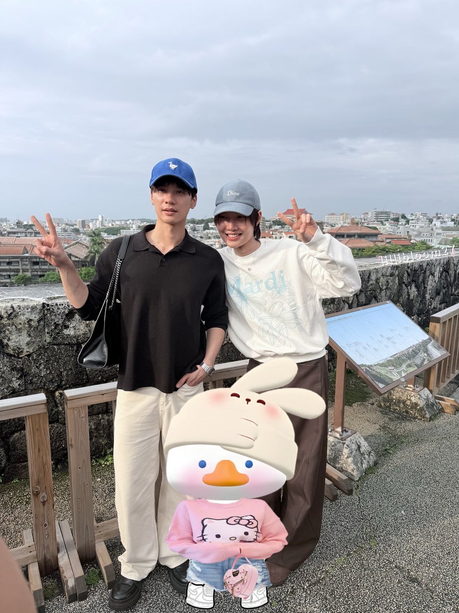 lil.bloom tweet media