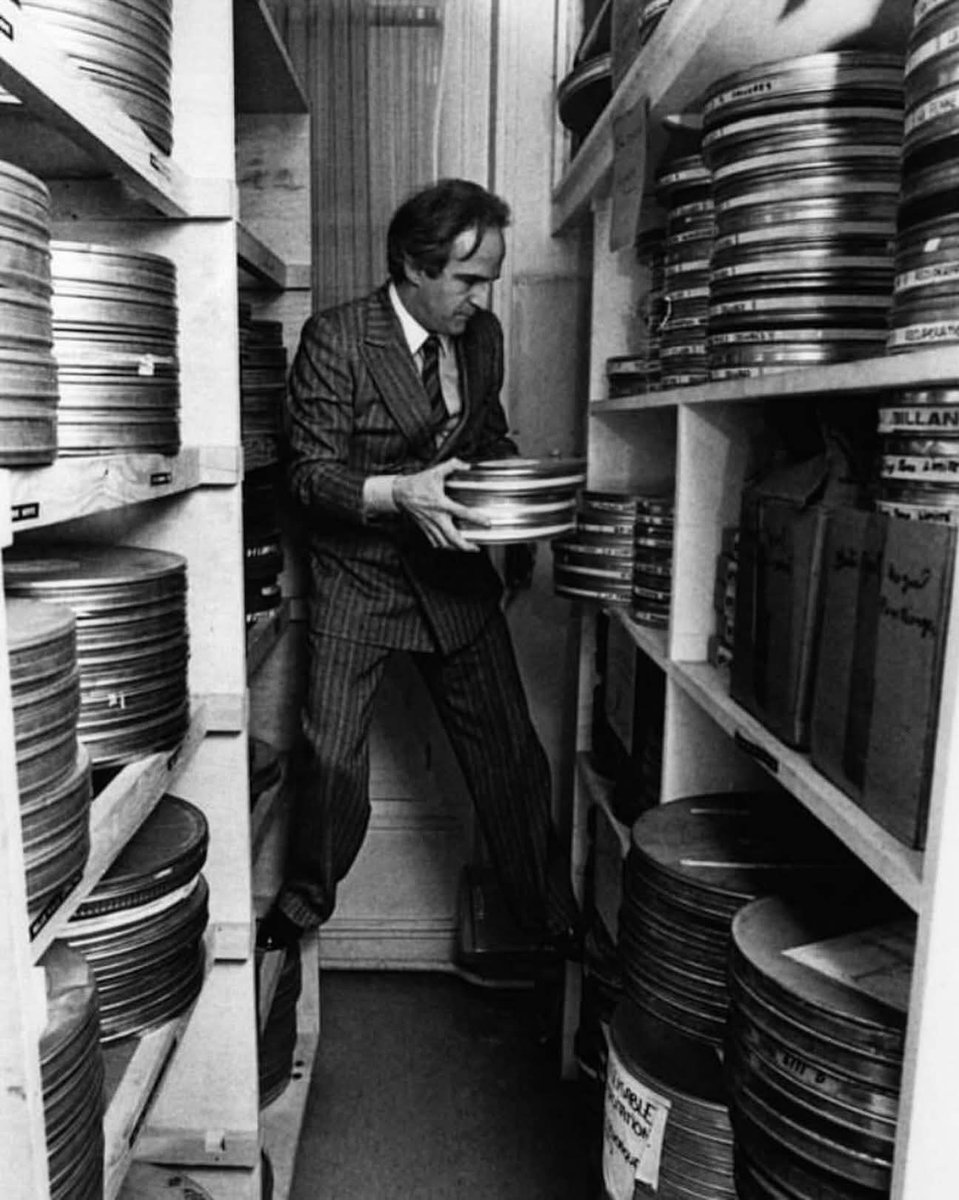 dunnothevitch's tweet image. Film lovers are sick people 
François Truffaut
