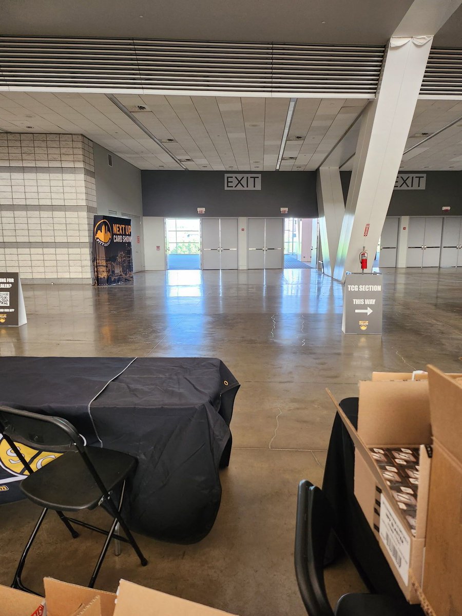 SportsCardJunct's tweet image. Can't wait to see everyone front and center at @nextupcardshow tomorrow and Saturday!

#SCJ #TradingCards #TheHobby #SportsCards