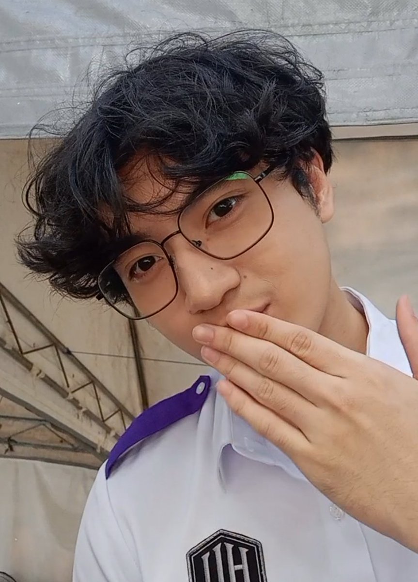 flying kiss daw from supremo guys, sipagan niyo pa

EAT IT OR ELSE
EAT IT OR ELSE
EAT IT OR ELSE
#HellUniversityConfession