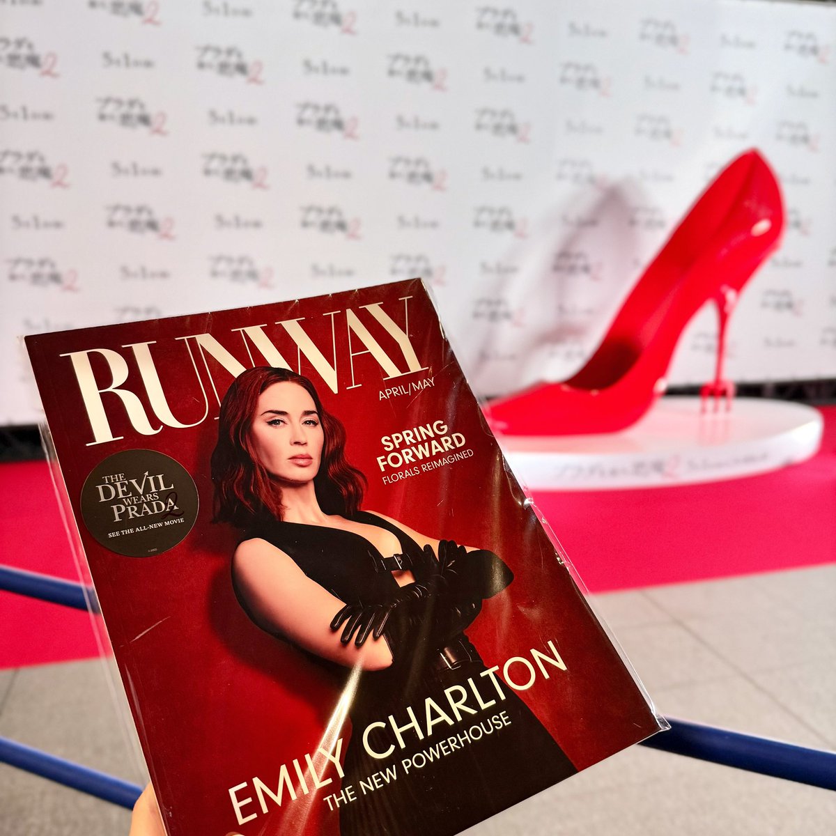 𝕠𝕚𝕞𝕠 tweet media