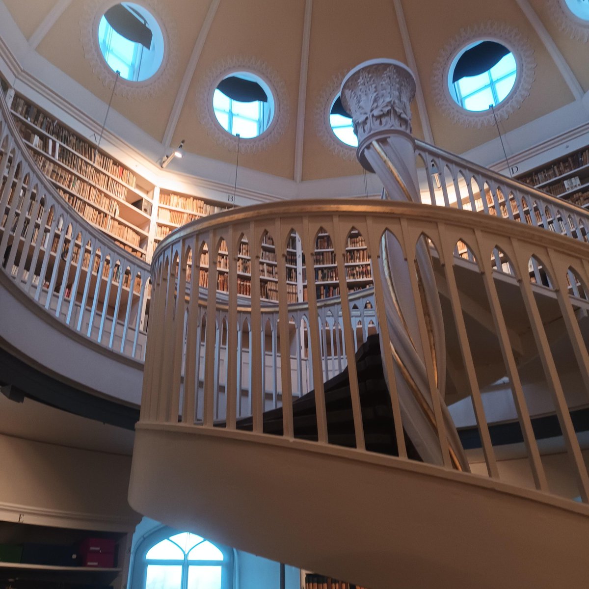 PLInst_Leipzig's tweet image. Einige Bilder aus der Herzogin Anna Amalia Bibliothek in #Weimar

#Buch #Lesen #WelttagdesBuches @PolKomUNESCO @UNESCO @PLinUNESCO #CopyrightDay #BookDay #biblioteka @InstytutKsiazki