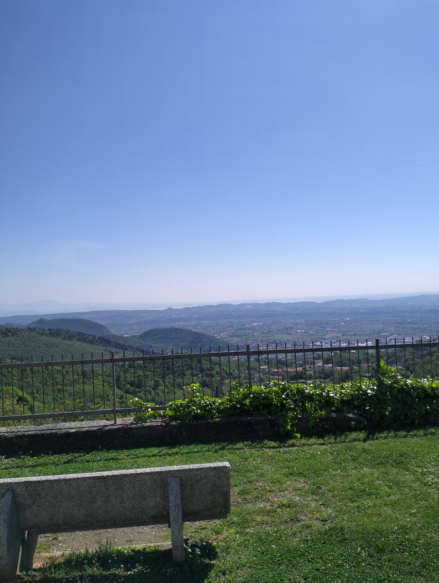 Nikybo85's tweet photo. 🚲 oggi una bella 100km..appena la seconda (o terza, boh😅) che faccio in vita mia. Sono soddisfazioni, ma soprattutto, quando la si fa' senza soffrire è un gran gusto! 😁🤙🏻
#ciclismo #pedalare #garda https://t.co/phBqJjp634