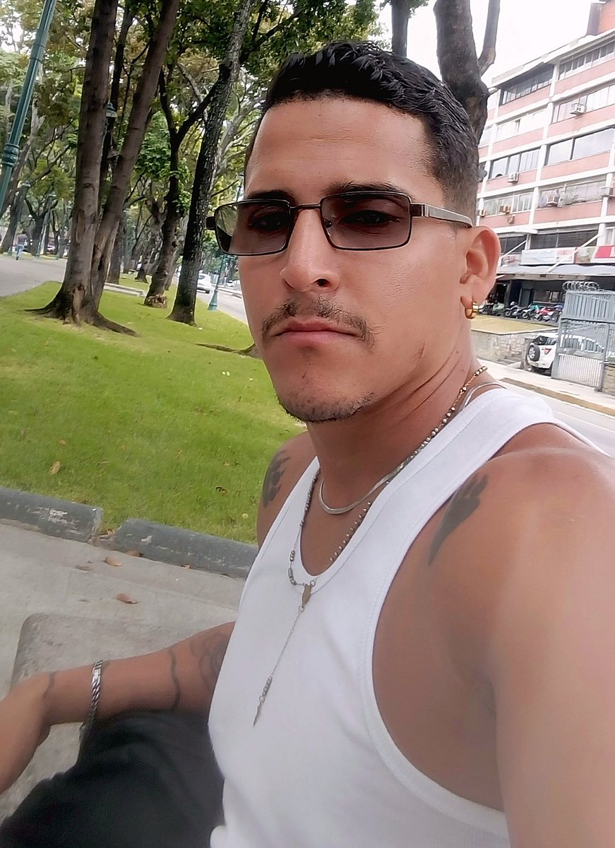 kzadorDoso tweet media