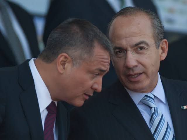 AlmMiguelito's tweet photo. @FelipeCalderon @Aldo_Espinoza "División "  la que hiciste entre #CS y los #Zetas hasta mandaste crear los #MataZetas con tu socio el #Mancho
 ¿le preguntamos a @Hmoreira2011 ? https://t.co/R8rhTiyfLf
