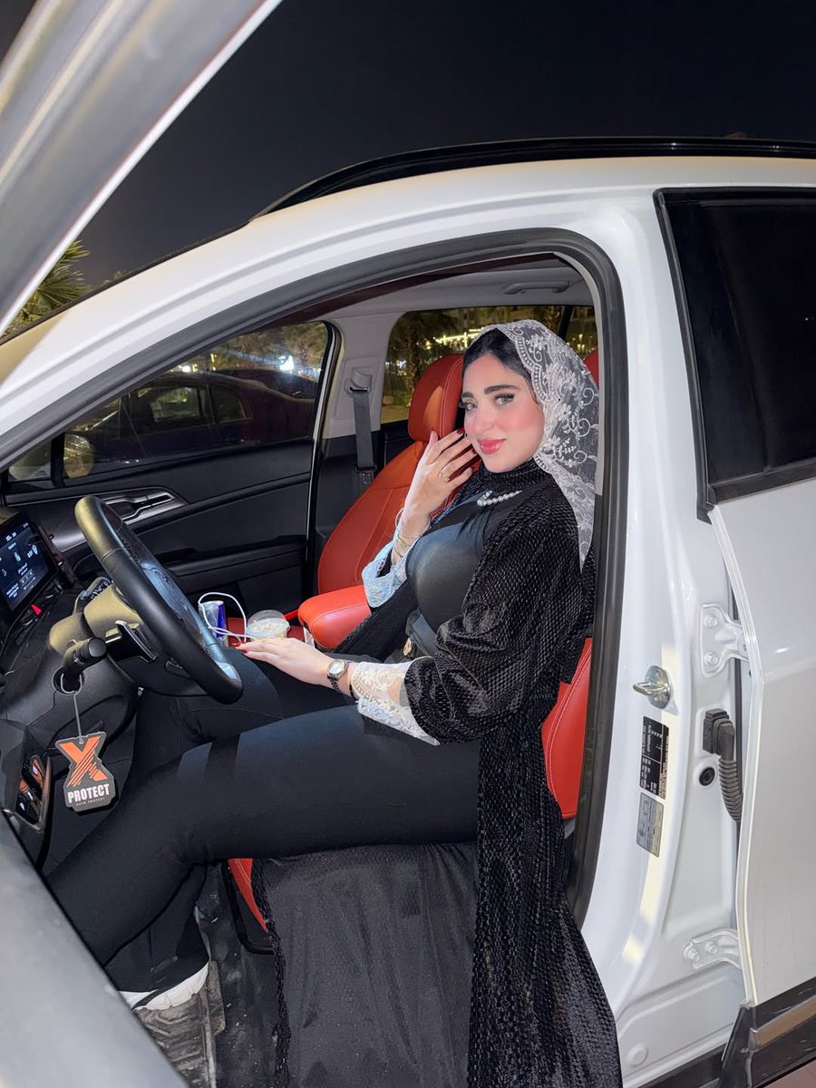 𝕄🦦 tweet media